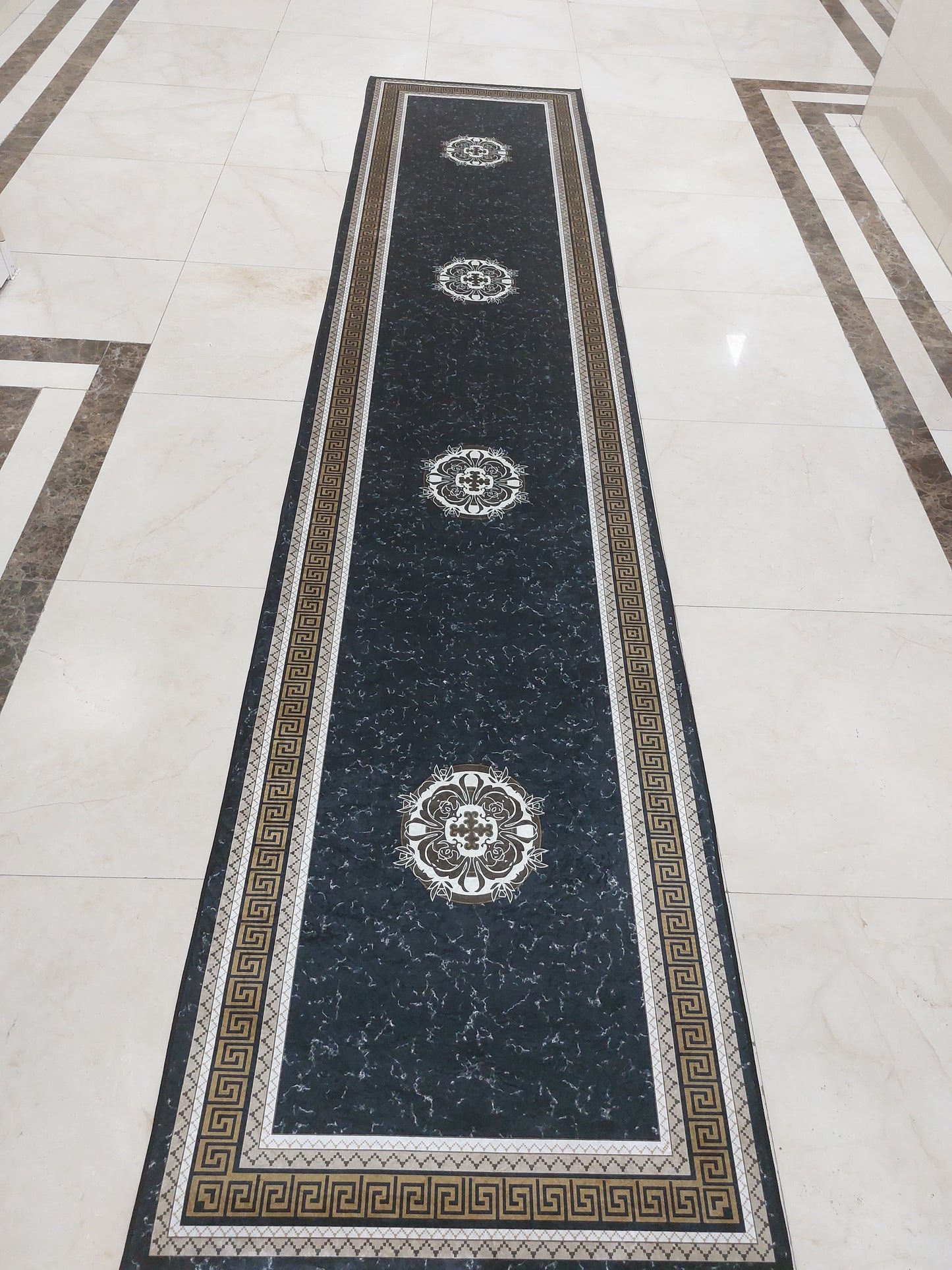 Brand New Crystal carpet - Runner - Anti slip with Quality specifications 80 x 366cm►2.62 x 12.00ft