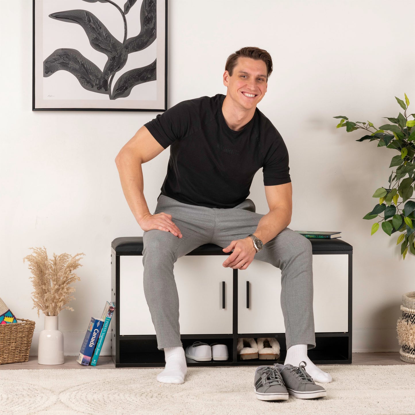Stylish & Practical: Brand New Shoe Cabinet with Bench - Shoe Organizer 100x35x51cm