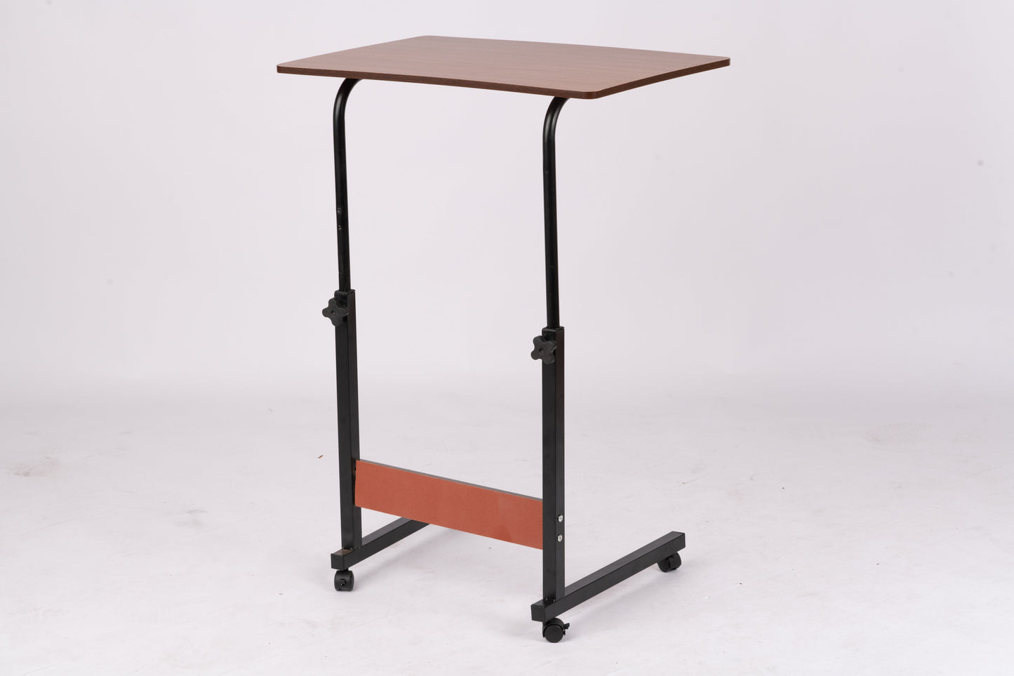 Bureau debout réglable en hauteur avec roulettes