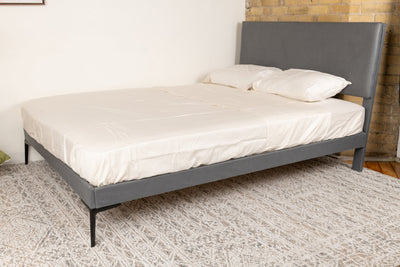 Cadre de lit Queen Size élégant avec lattes en bois