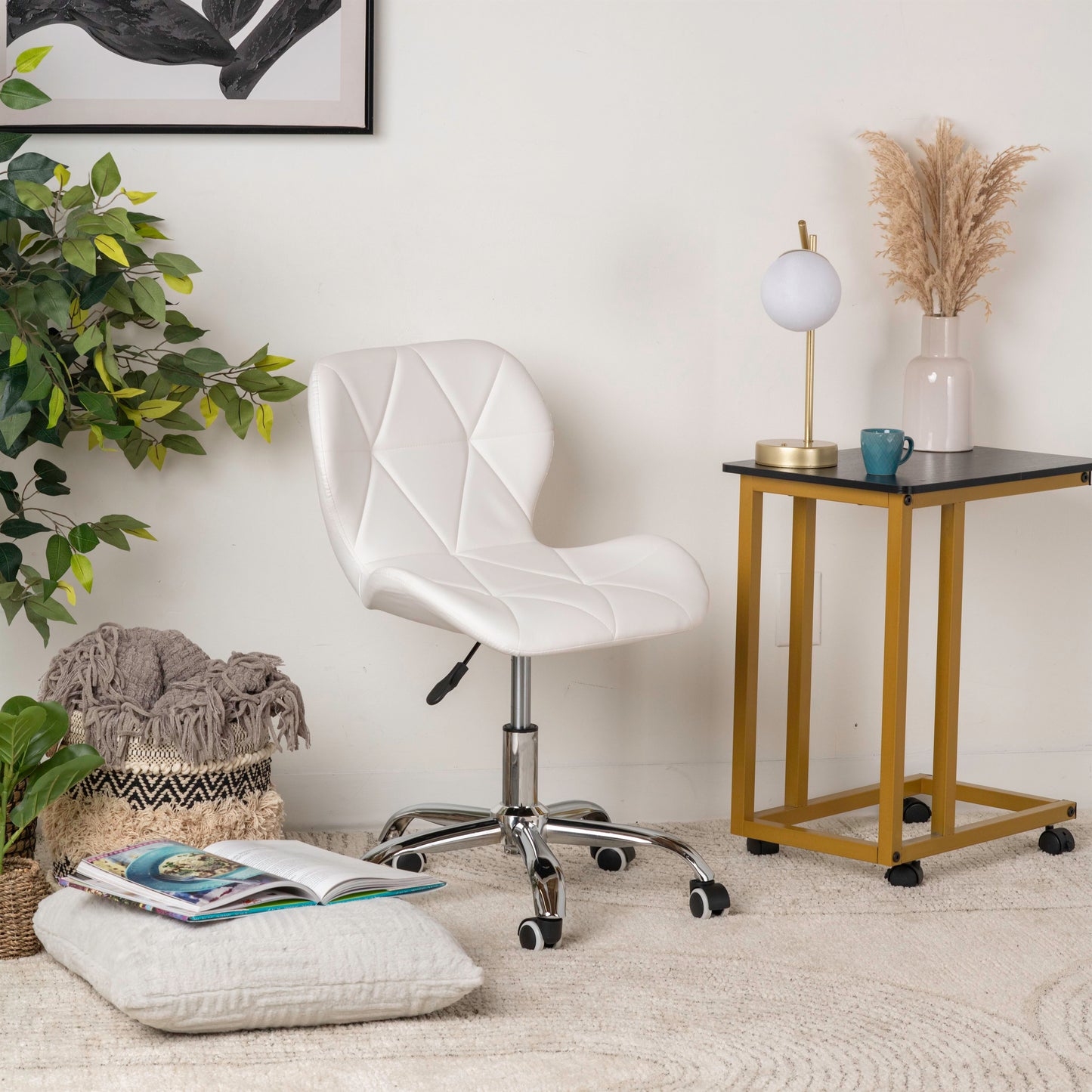 Brand New Ergonomic Leather Chair – Perfect for Office or Waiting Room for All-Day Comfort