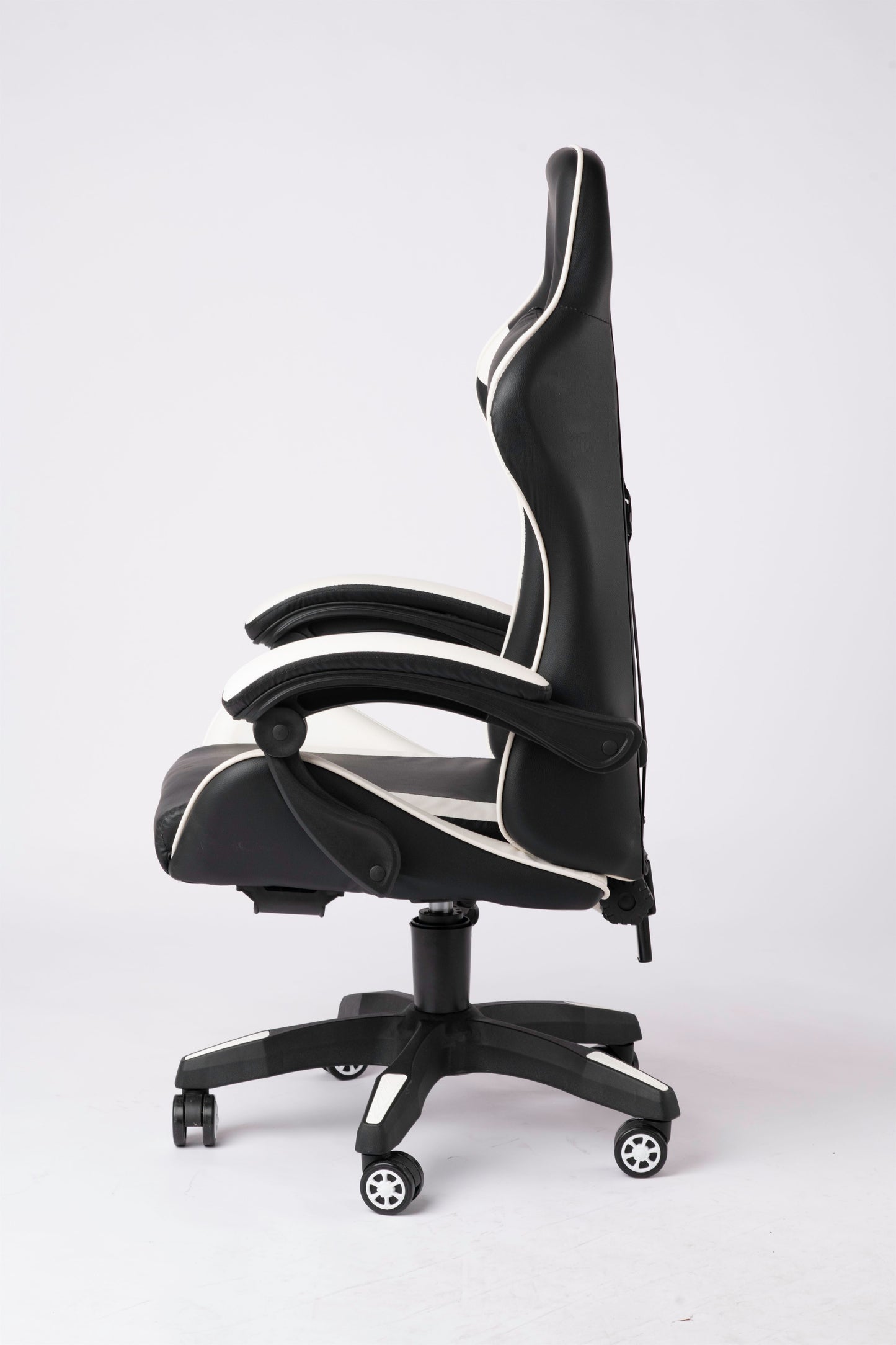 comfygoods.com - Gaming Chair - Brand New Comfy Ergonomic Gaming Leather Chair with headrest and footrest