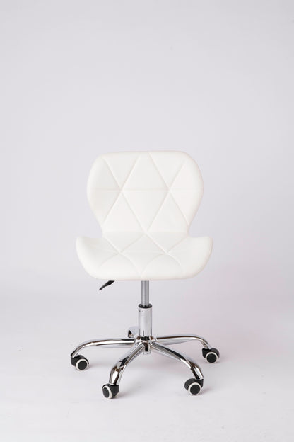 Brand New Ergonomic Leather Chair – Perfect for Office or Waiting Room for All-Day Comfort