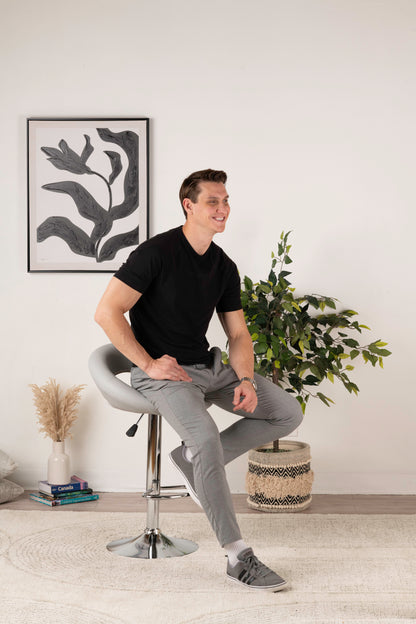 Brand New Stylish Leather Dining Chair or kitchen stool – Modern, Comfortable, & Perfect for Kitchen or Counter Seating